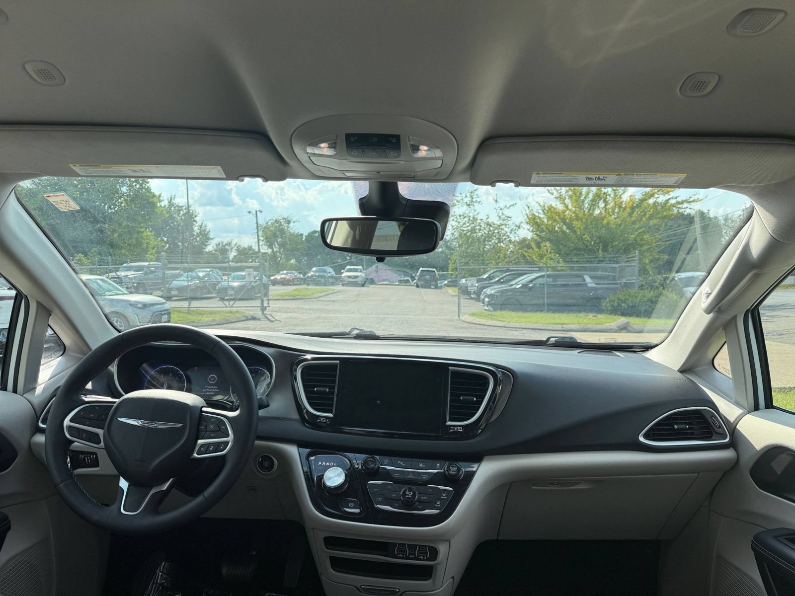 Thumbnail: 2024 Chrysler Pacifica - 35