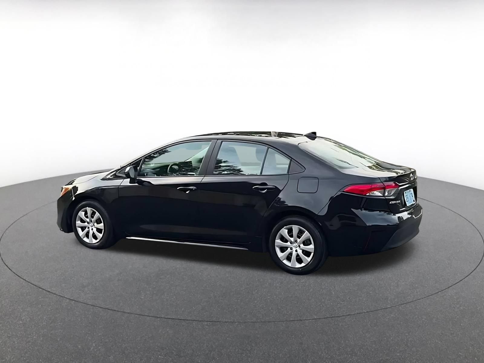 Thumbnail: 2025 Toyota Corolla - 9