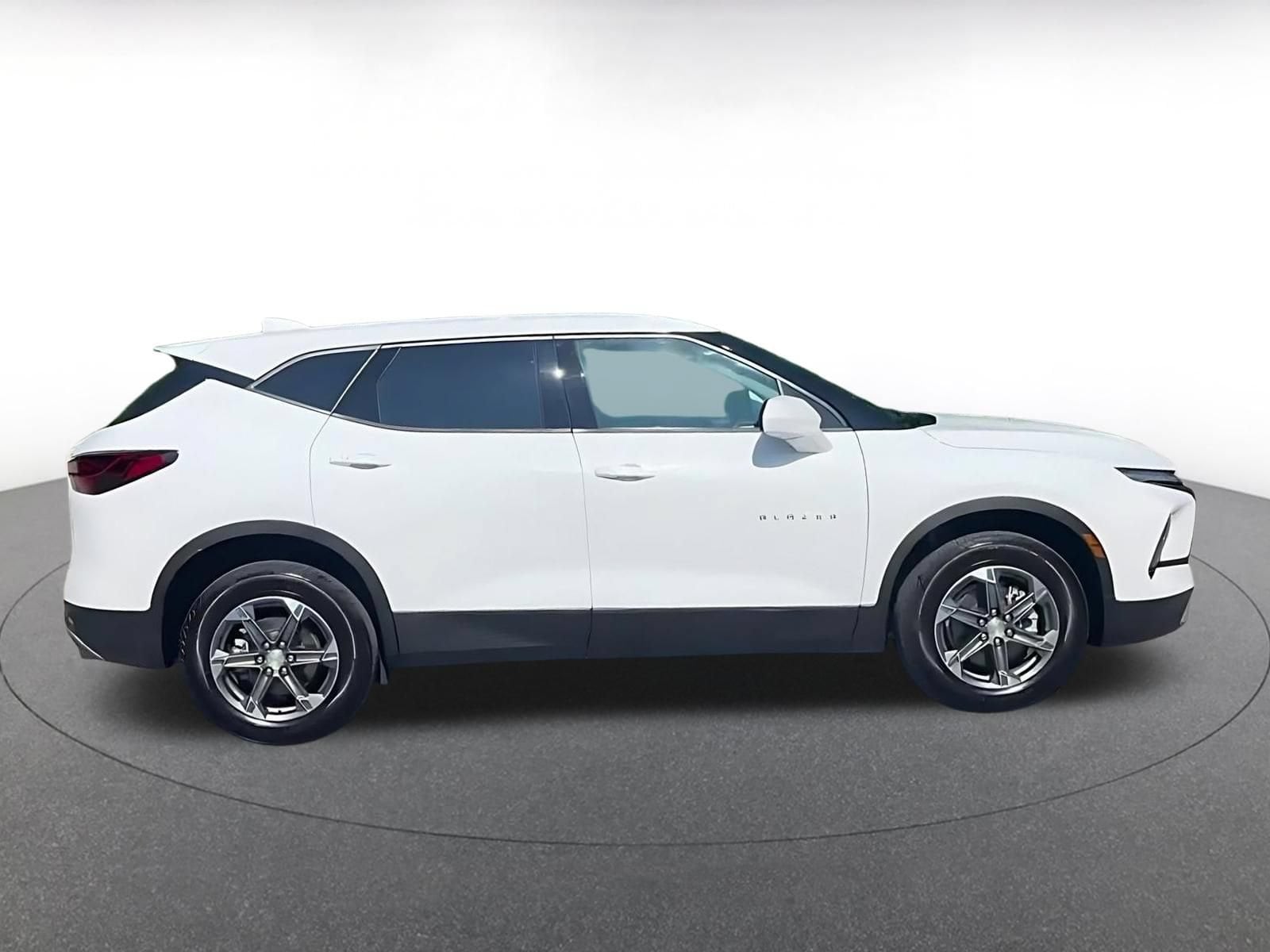 Thumbnail: 2026 Chevrolet Blazer - 15