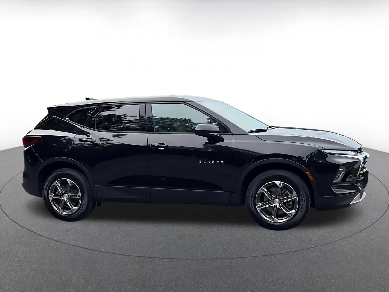 Thumbnail: 2026 Chevrolet Blazer - 15