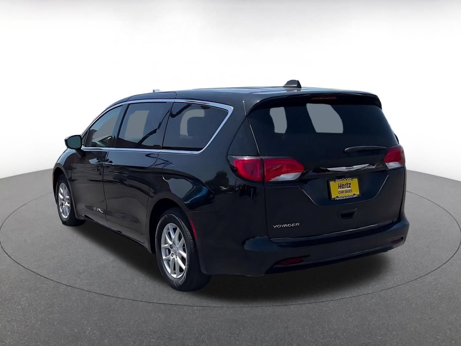 Thumbnail: 2024 Chrysler Voyager - 10