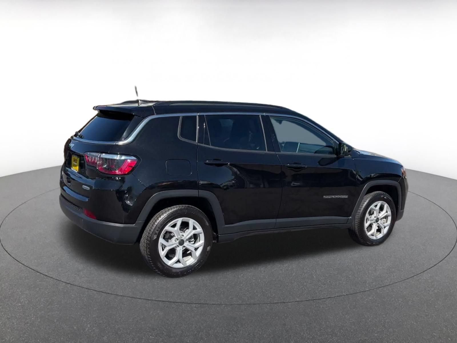 Thumbnail: 2025 Jeep Compass - 14