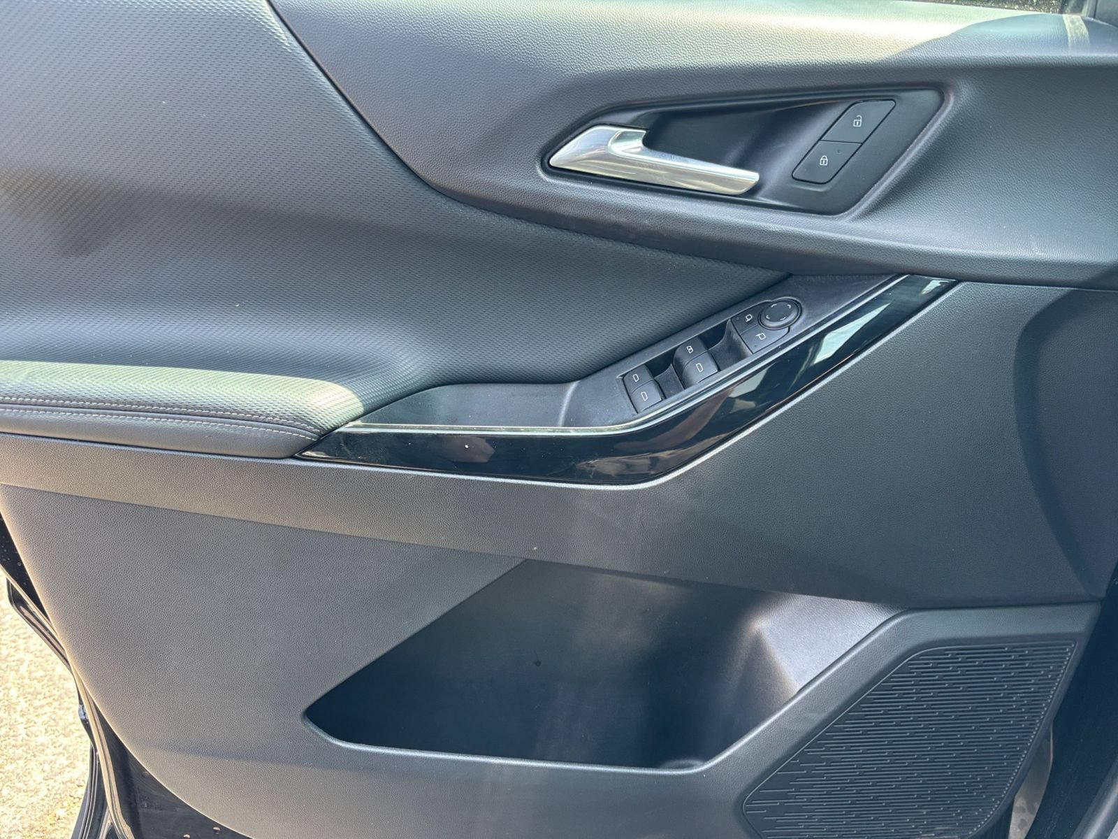 Thumbnail: 2025 Chevrolet Equinox - 18
