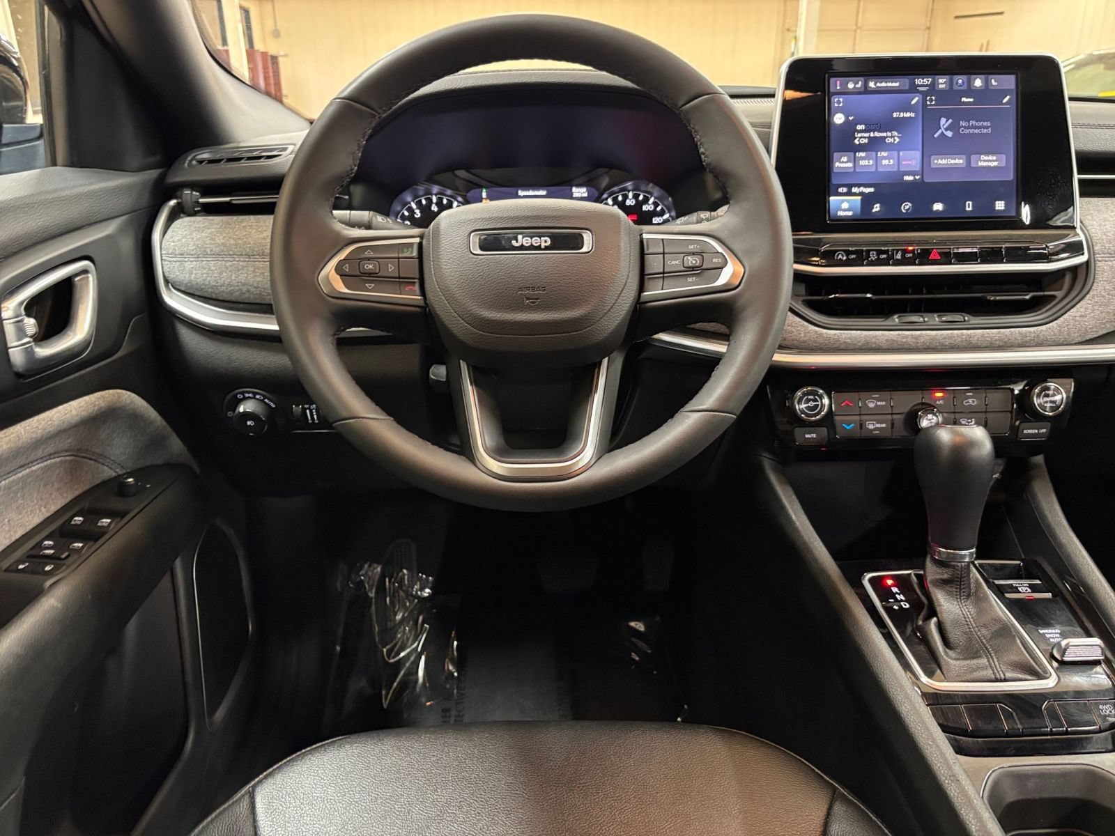 Thumbnail: 2025 Jeep Compass - 33