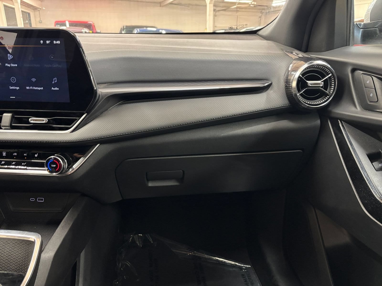 Thumbnail: 2025 Chevrolet Equinox - 35