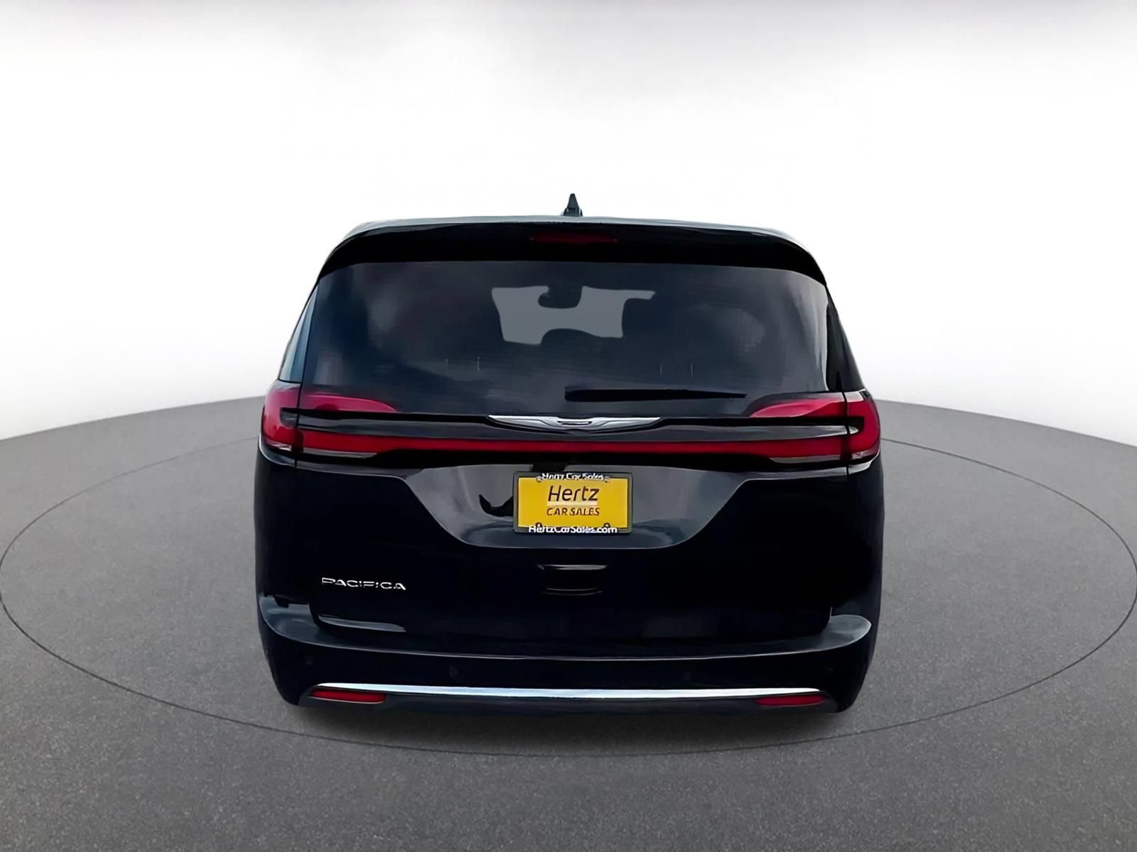 Thumbnail: 2025 Chrysler Pacifica - 12