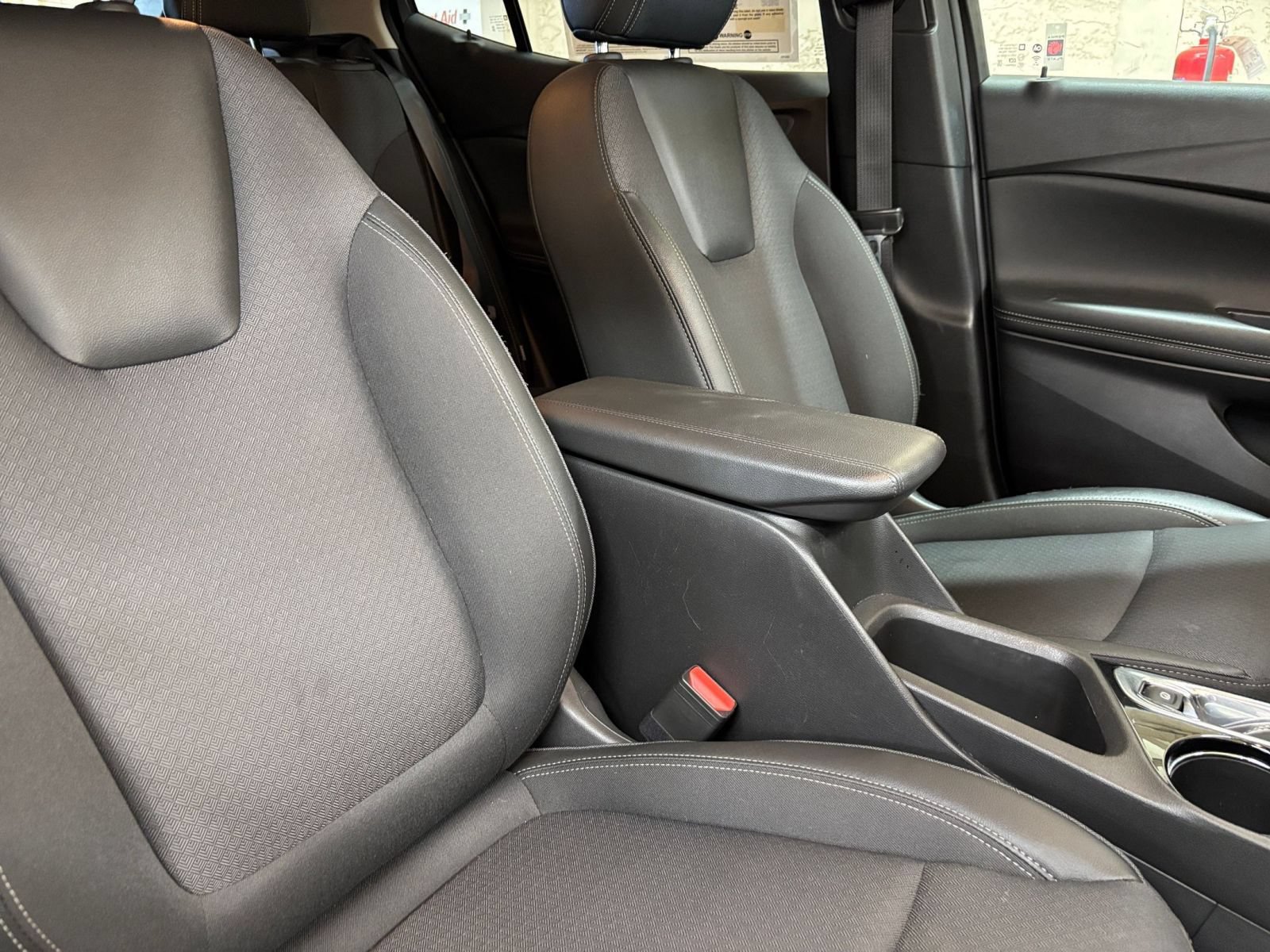 Thumbnail: 2025 Buick Encore GX - 34
