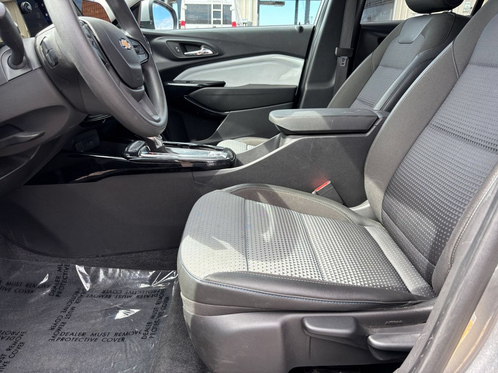 Thumbnail: 2025 Chevrolet Trax - 25