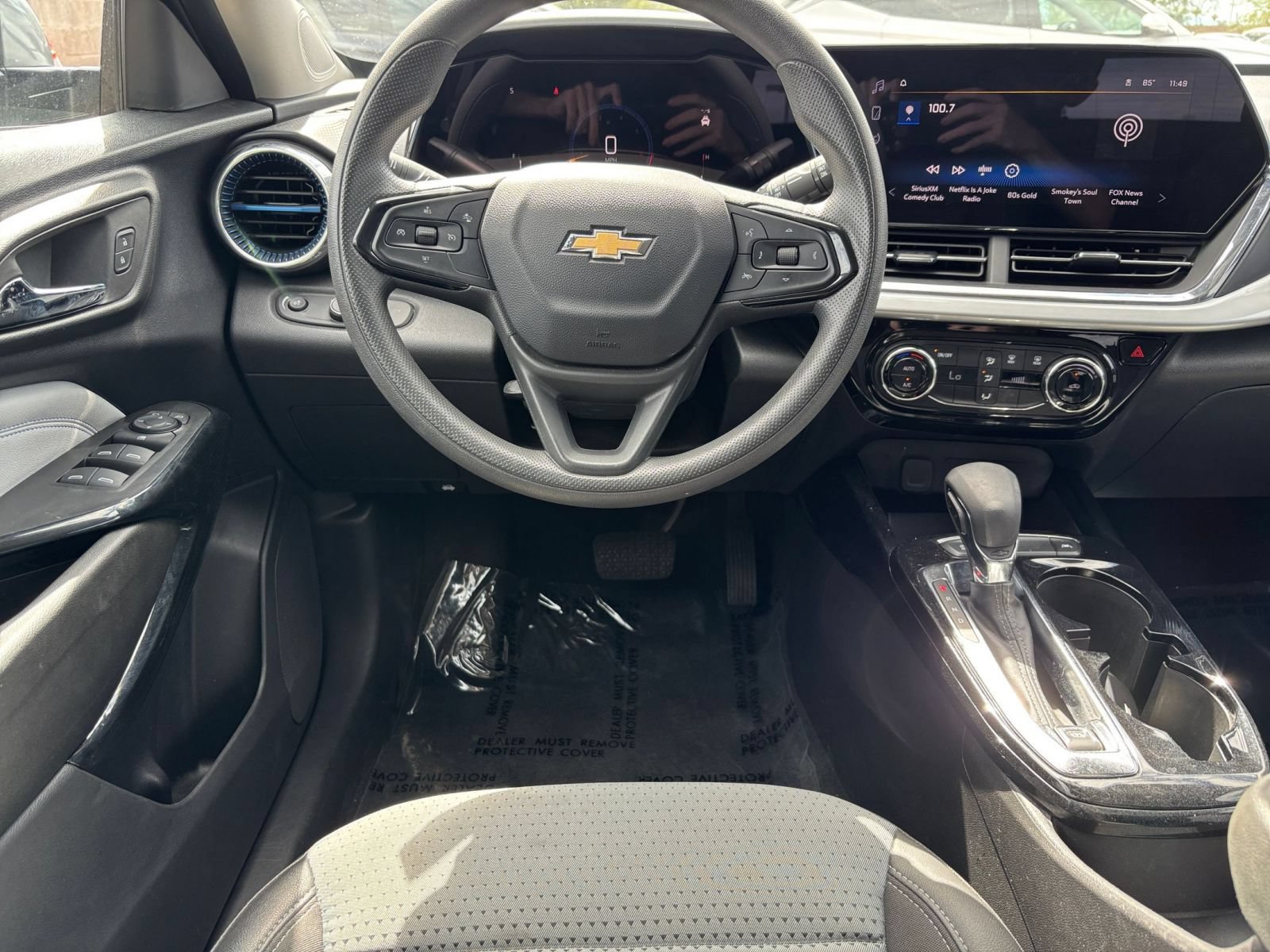 Thumbnail: 2025 Chevrolet Trax - 32