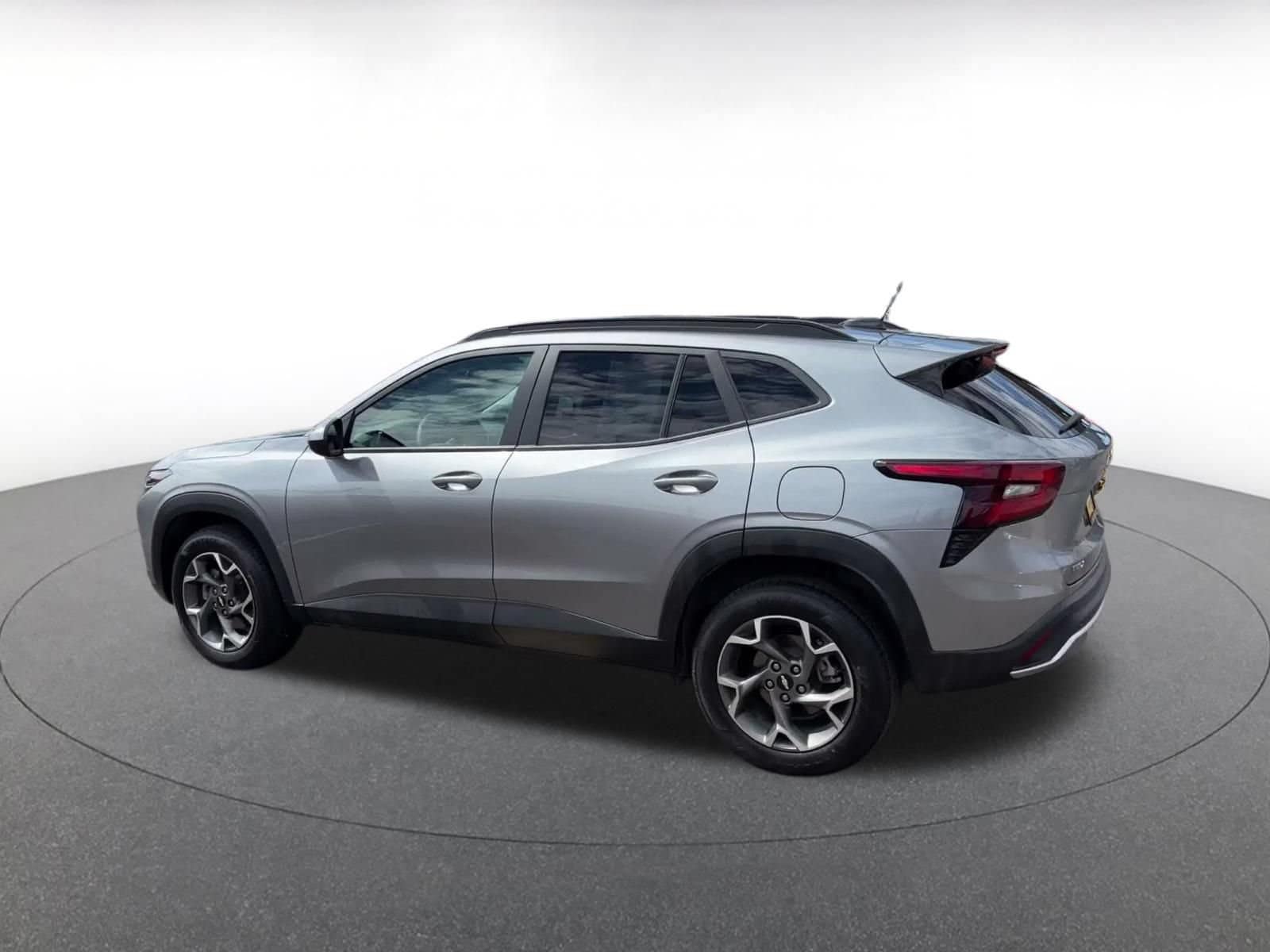 Thumbnail: 2025 Chevrolet Trax - 9
