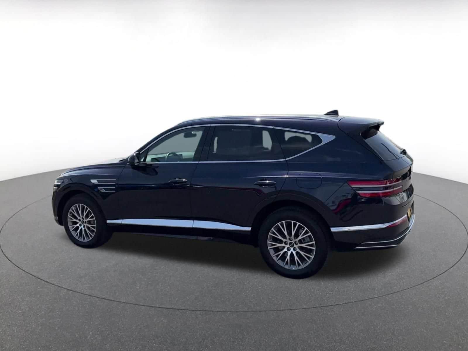 Thumbnail: 2026 Genesis GV80 - 9