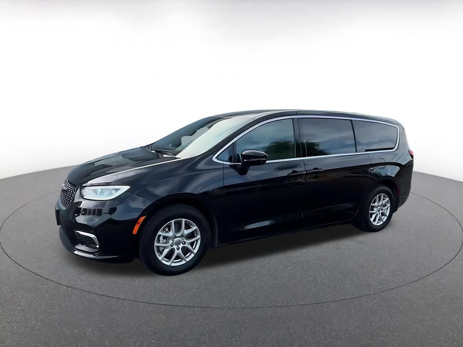 Thumbnail: 2025 Chrysler Pacifica - 7