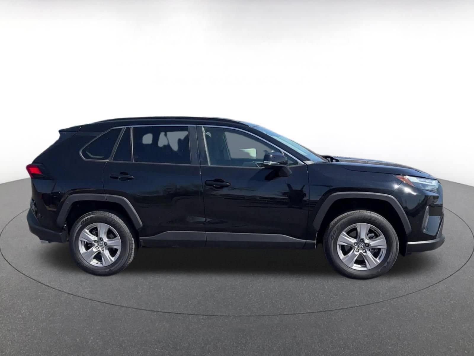 Thumbnail: 2025 Toyota RAV4 - 15