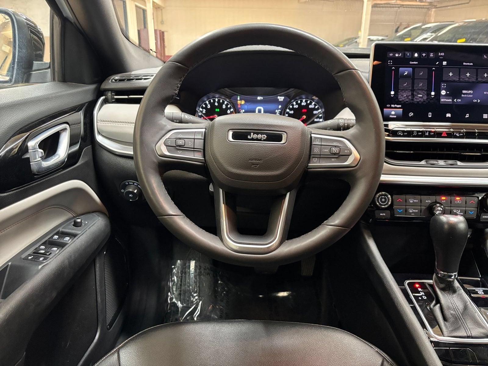 Thumbnail: 2025 Jeep Compass - 34