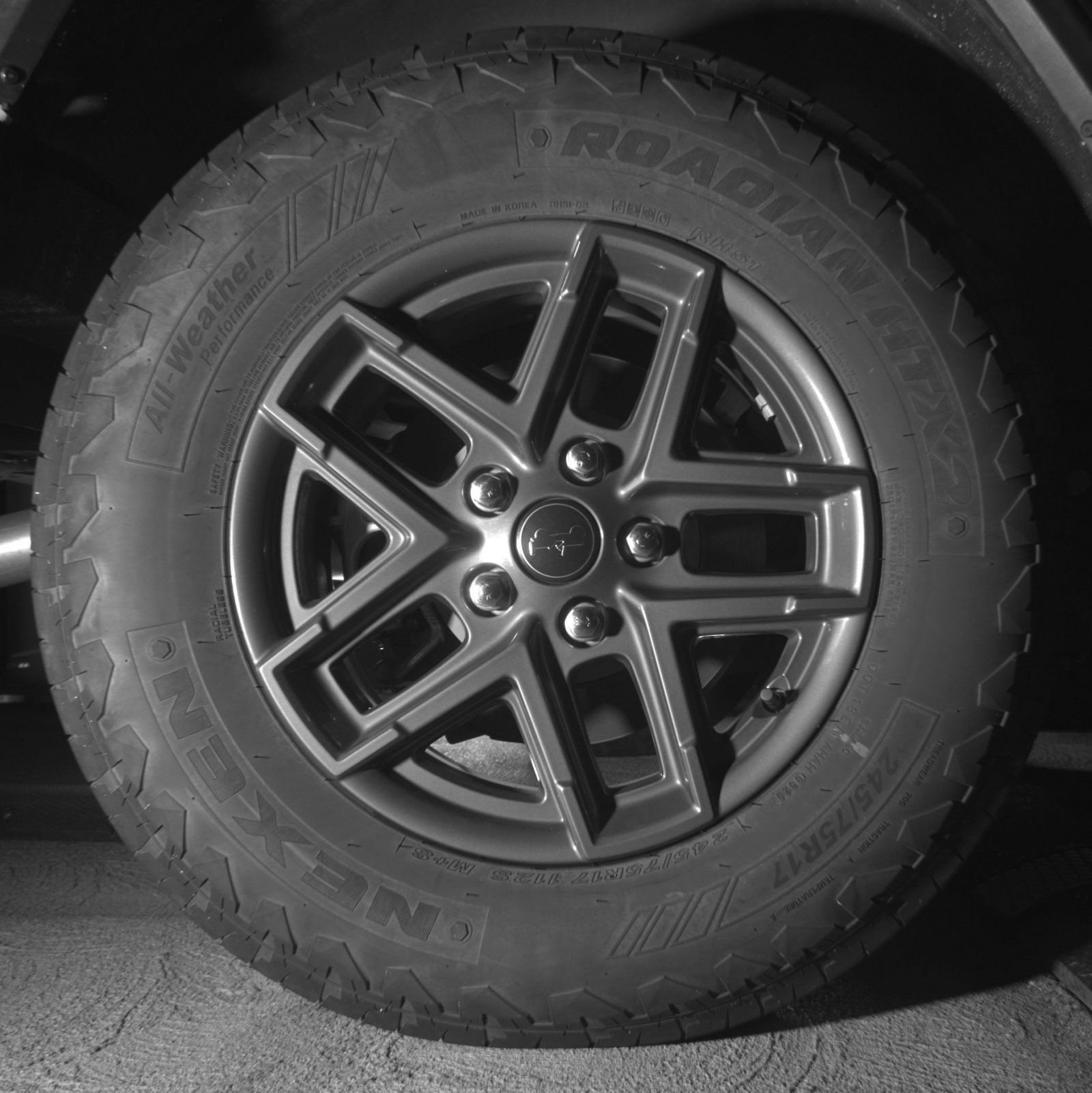 Thumbnail: 2025 Jeep Wrangler - 18