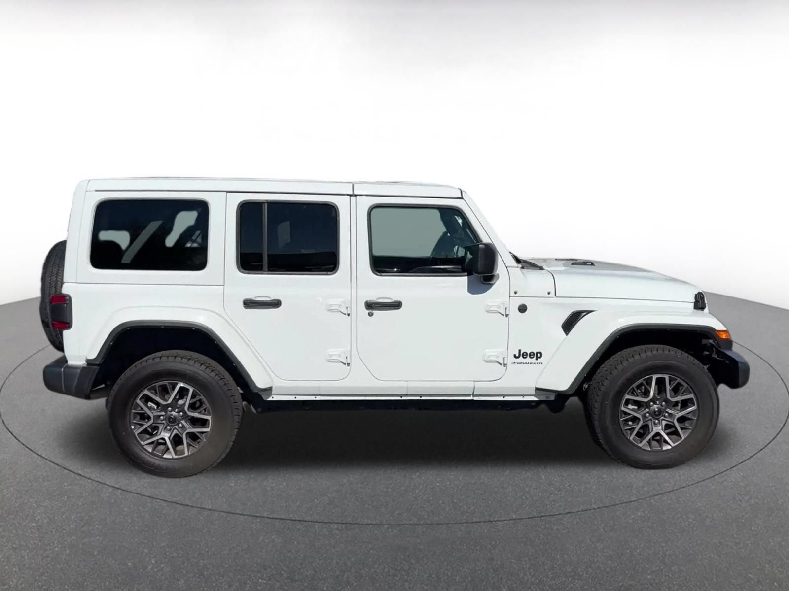 Thumbnail: 2025 Jeep Wrangler - 15