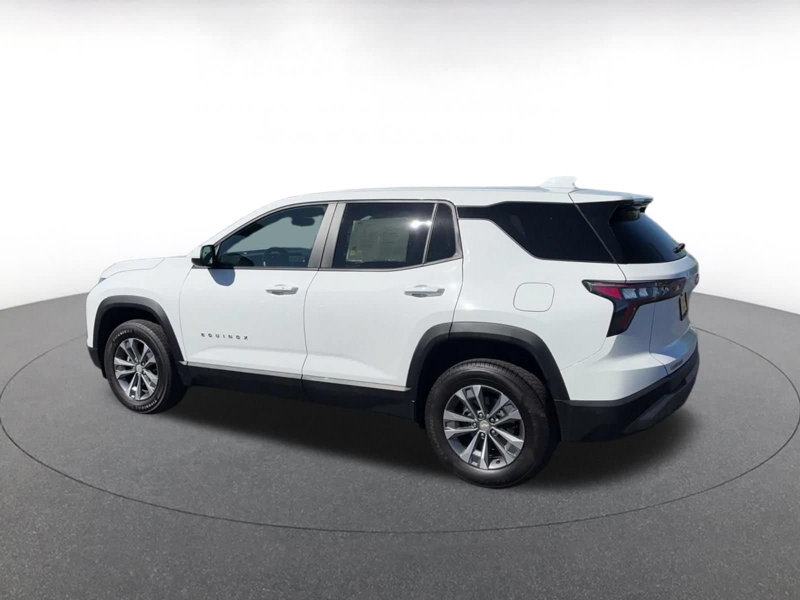 Thumbnail: 2025 Chevrolet Equinox - 9