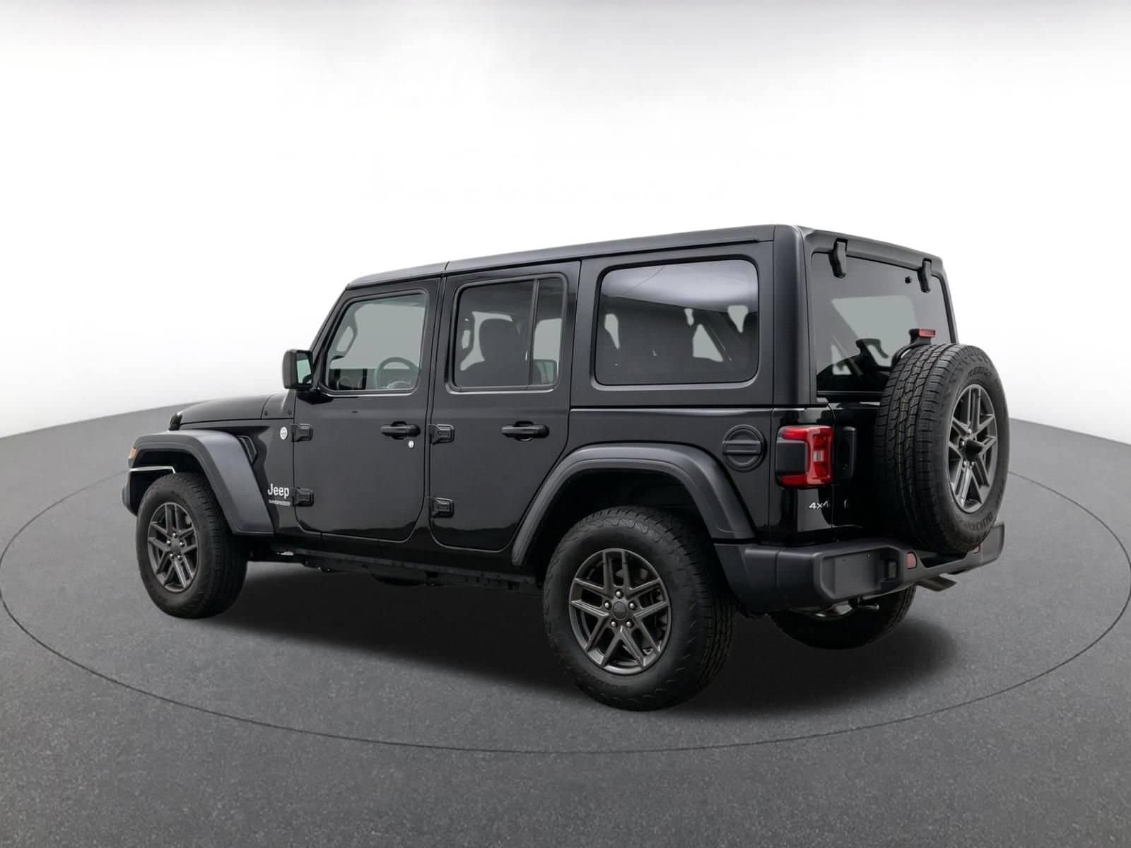 Thumbnail: 2025 Jeep Wrangler - 6