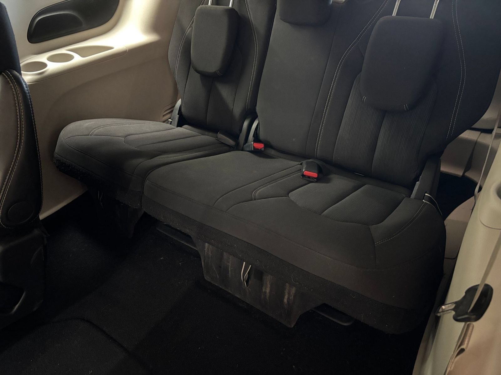 Thumbnail: 2024 Chrysler Voyager - 30