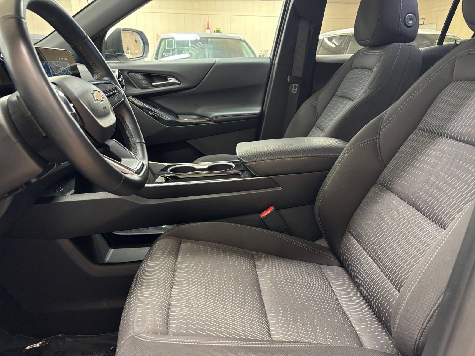 Thumbnail: 2025 Chevrolet Equinox - 27