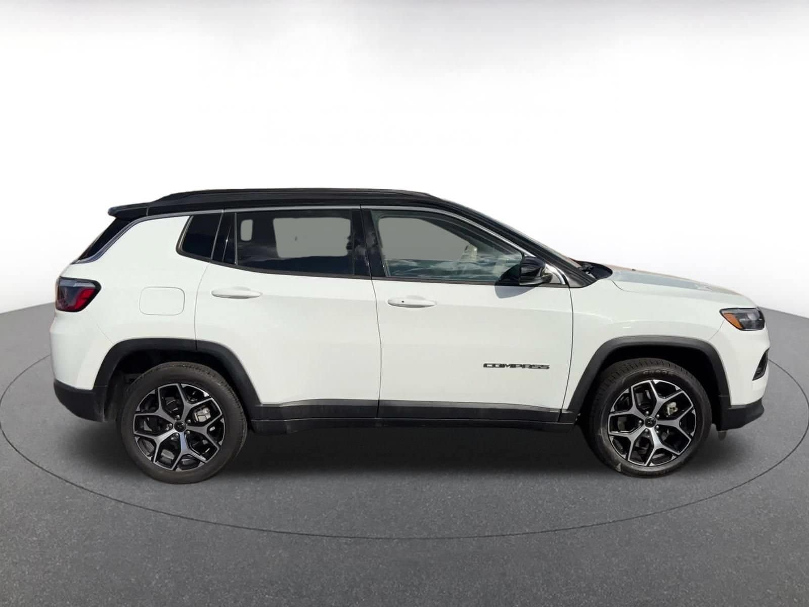 Thumbnail: 2025 Jeep Compass - 15