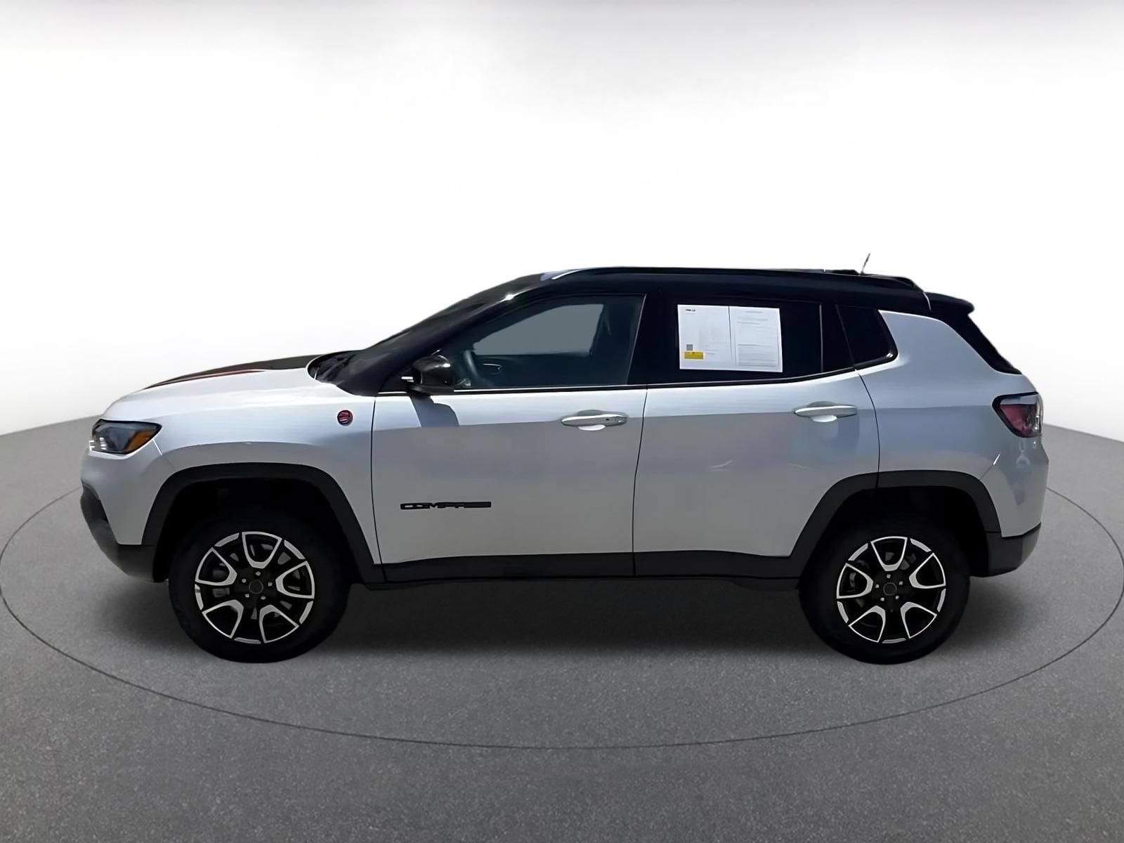 Thumbnail: 2025 Jeep Compass - 8