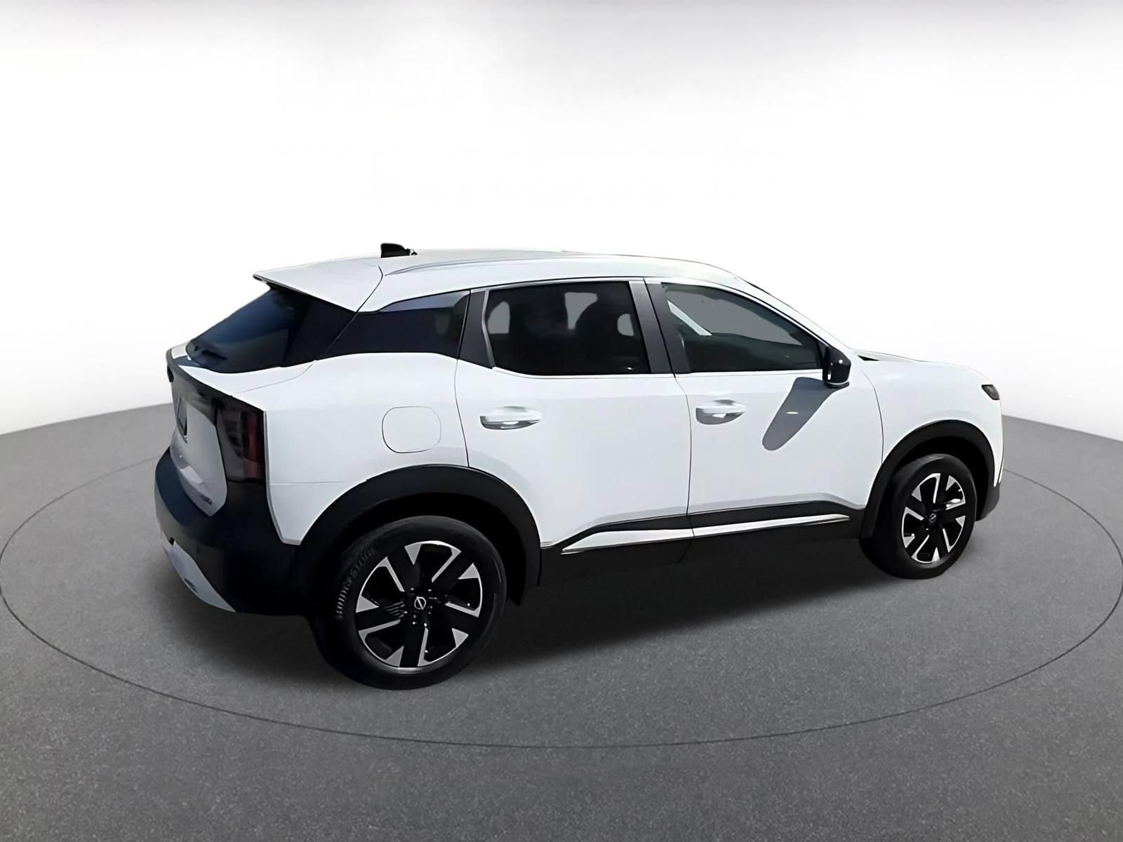 Thumbnail: 2026 Nissan Kicks - 14