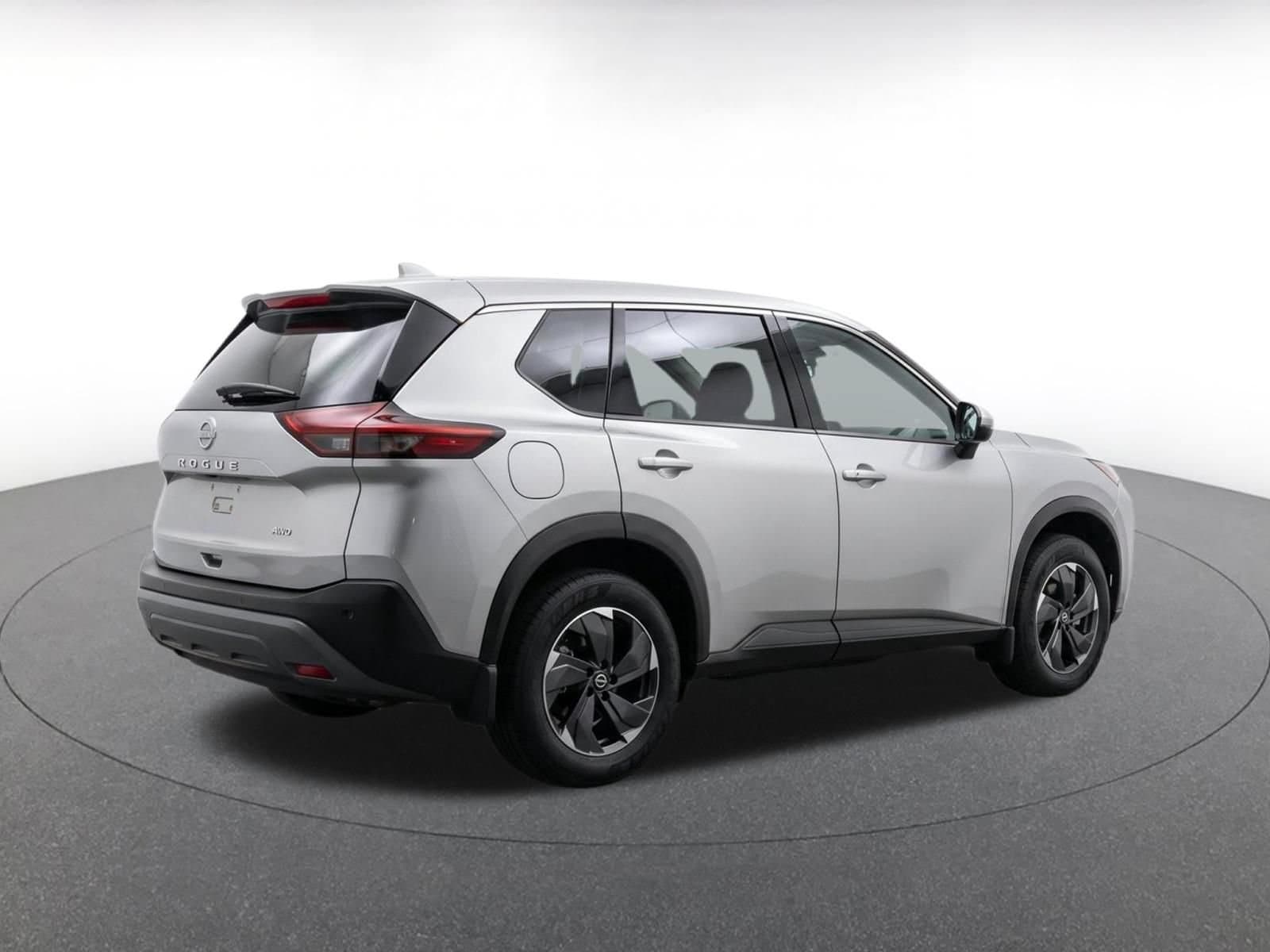 Thumbnail: 2025 Nissan Rogue - 8