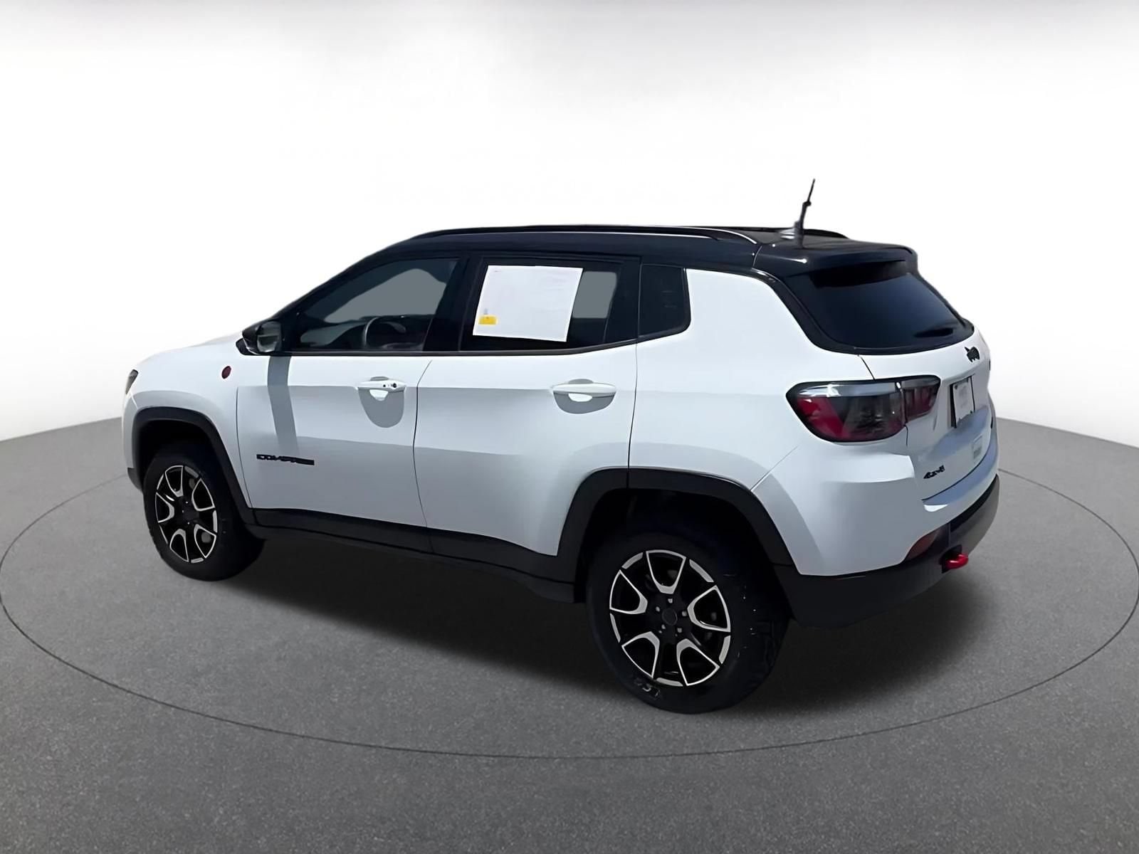 Thumbnail: 2025 Jeep Compass - 9
