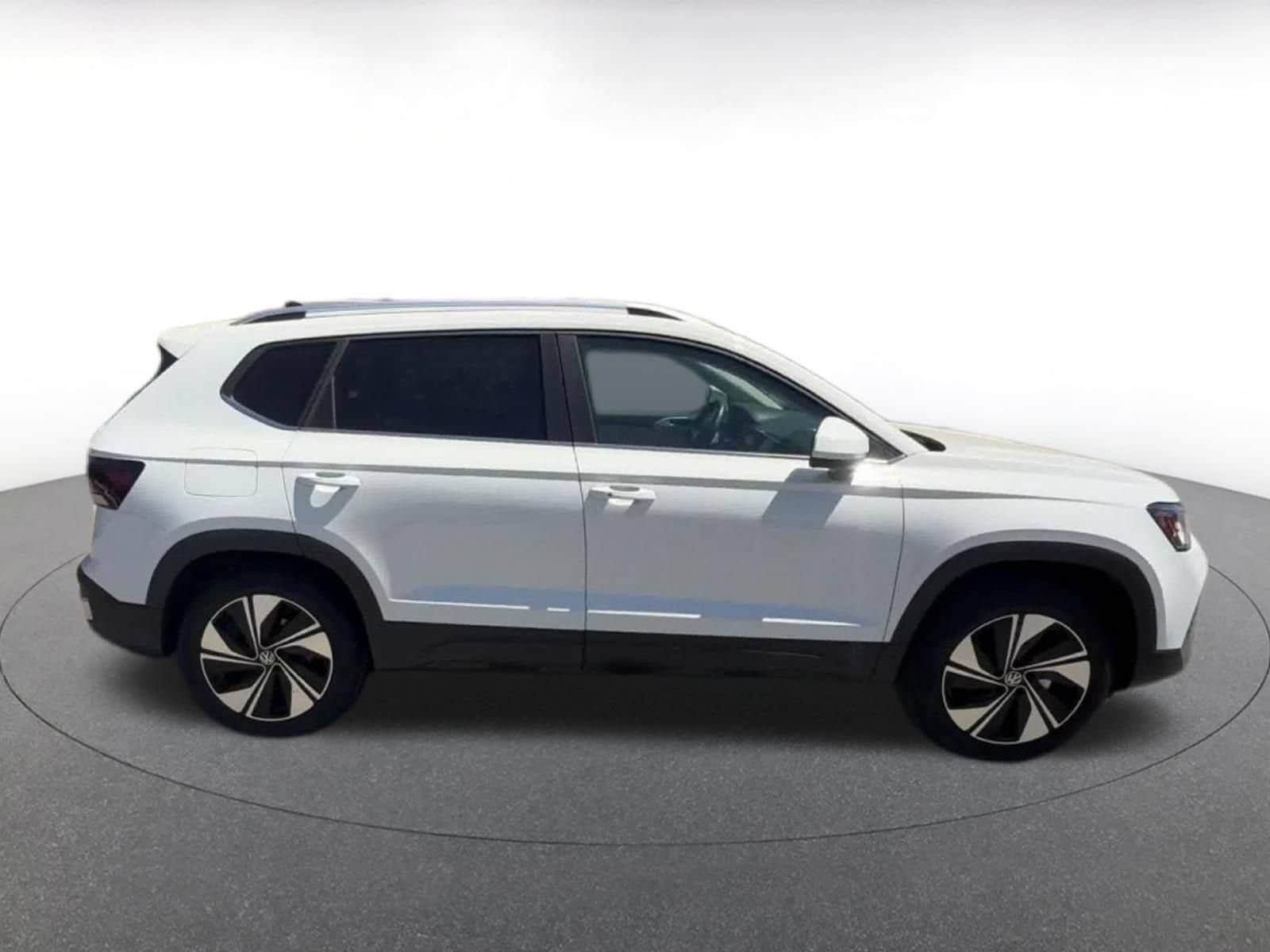 Thumbnail: 2026 Volkswagen Taos - 15
