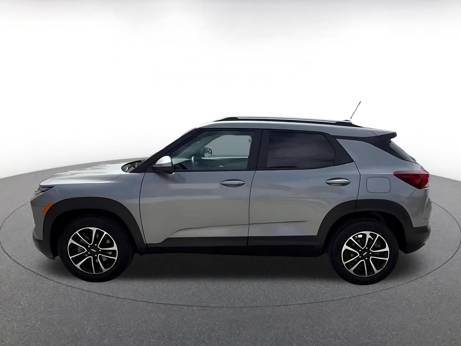 Thumbnail: 2025 Chevrolet TrailBlazer - 8