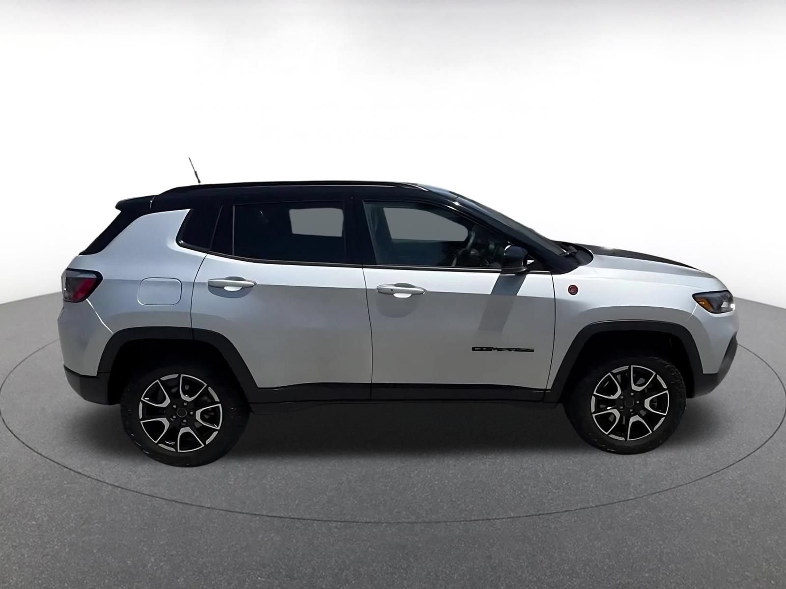 Thumbnail: 2025 Jeep Compass - 15
