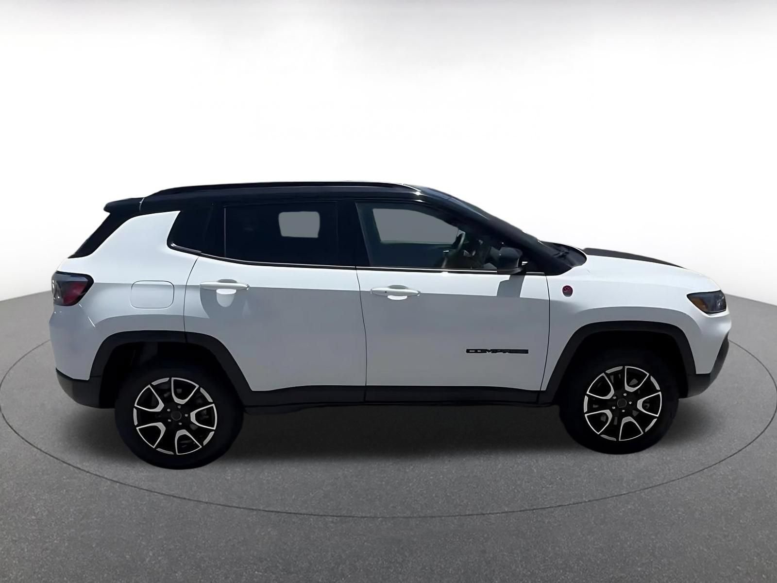Thumbnail: 2025 Jeep Compass - 14