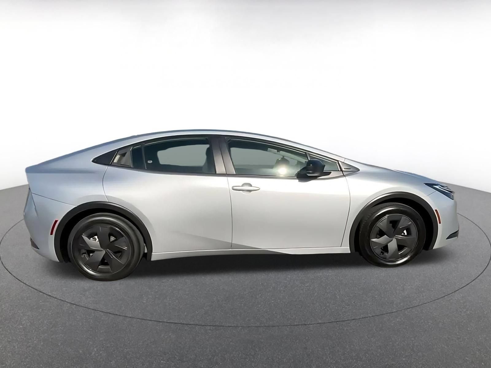 Thumbnail: 2024 Toyota Prius - 15