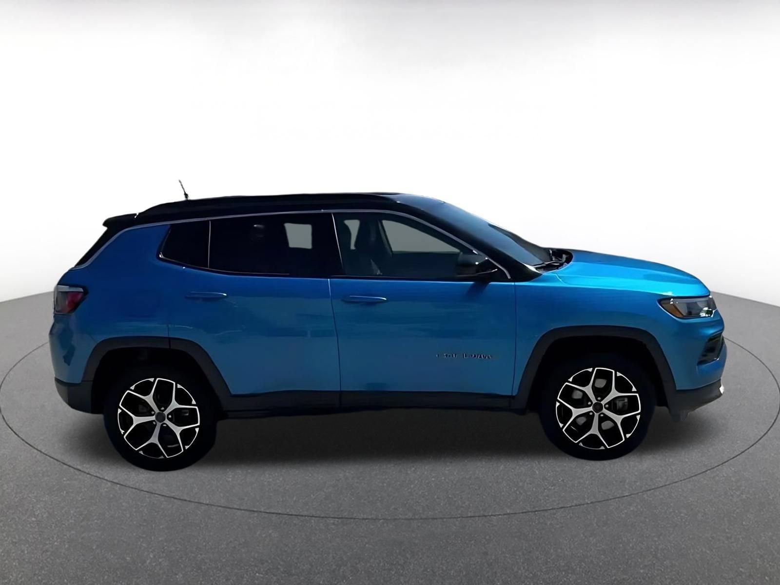 Thumbnail: 2025 Jeep Compass - 15