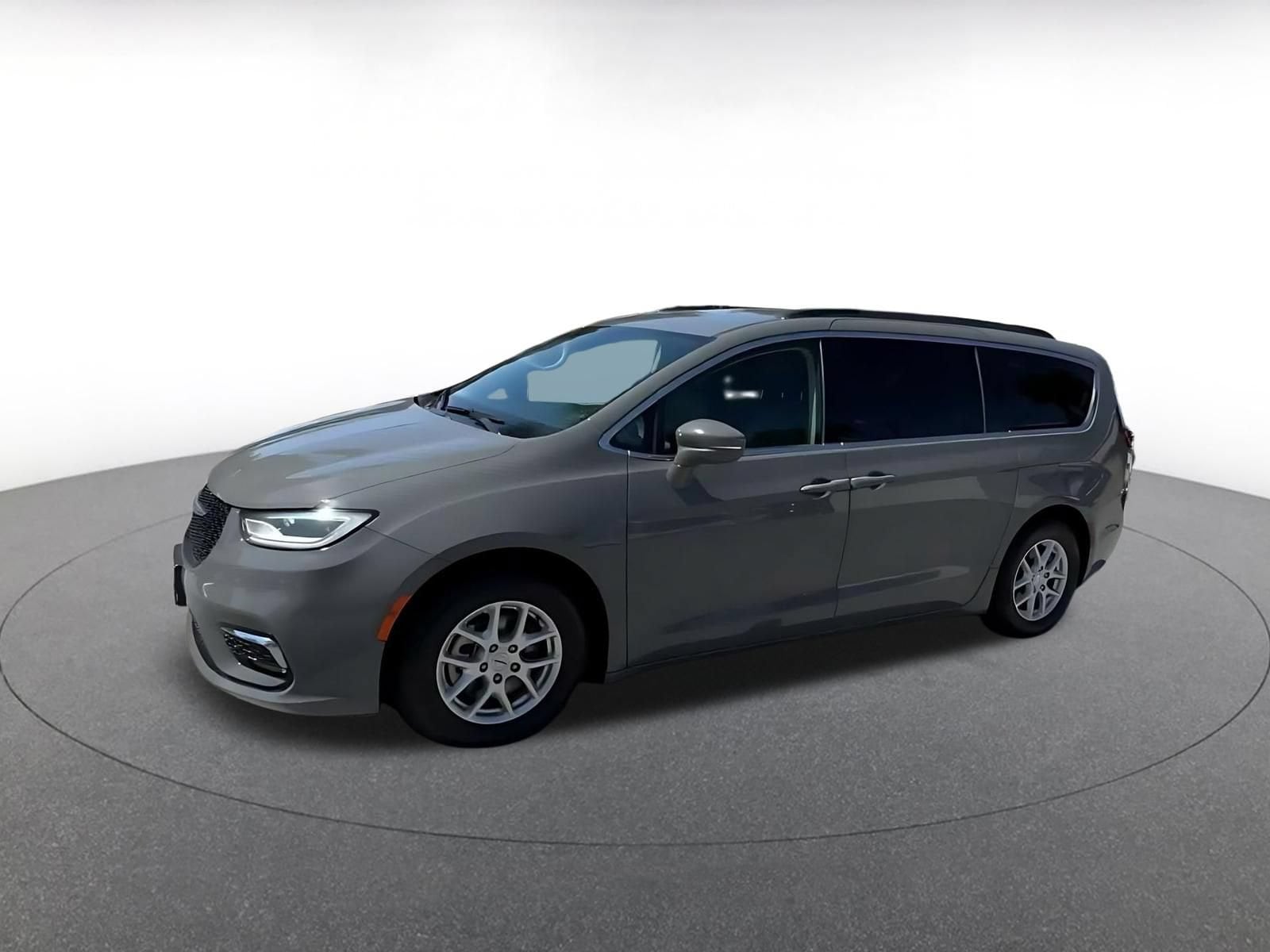 Thumbnail: 2022 Chrysler Pacifica - 7
