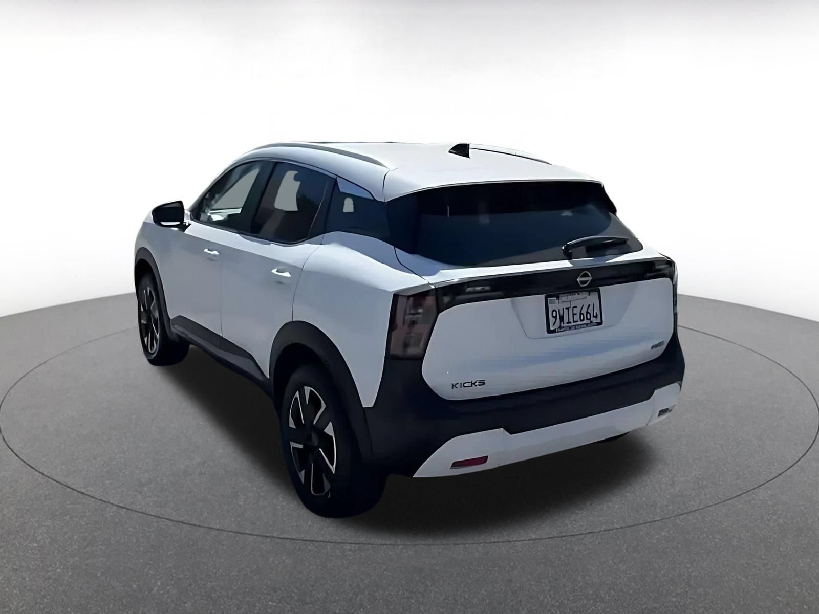 Thumbnail: 2026 Nissan Kicks - 6