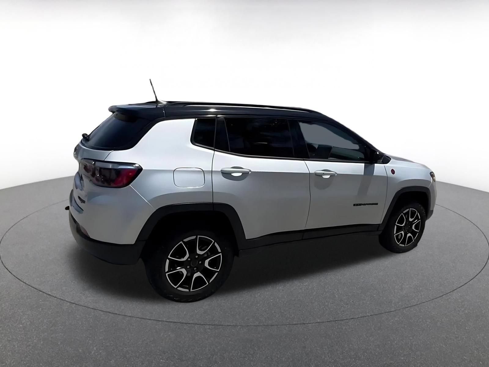 Thumbnail: 2025 Jeep Compass - 14