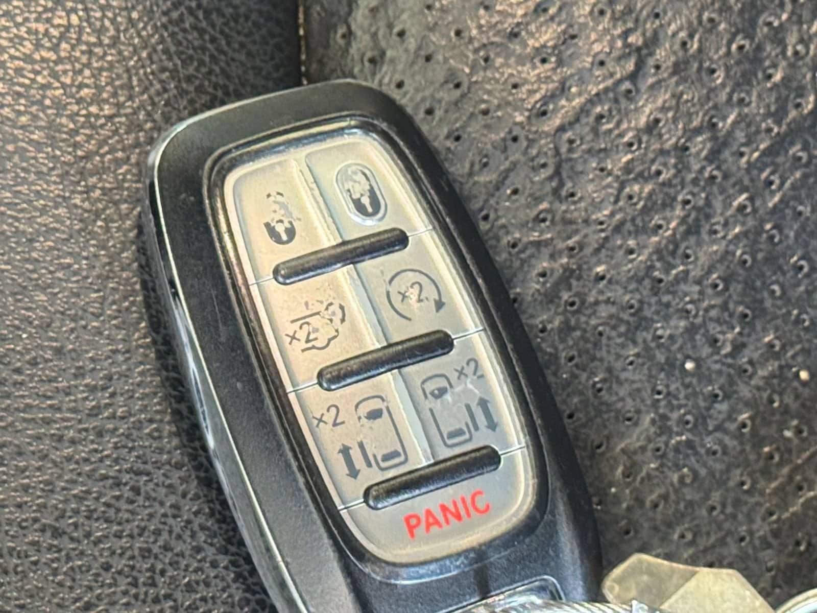 Thumbnail: 2022 Chrysler Pacifica - 26