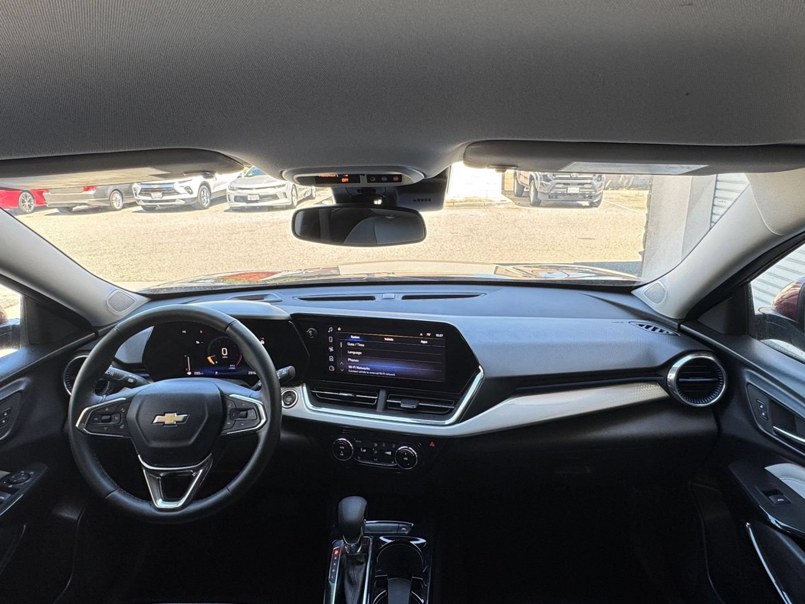 Thumbnail: 2025 Chevrolet Trax - 32