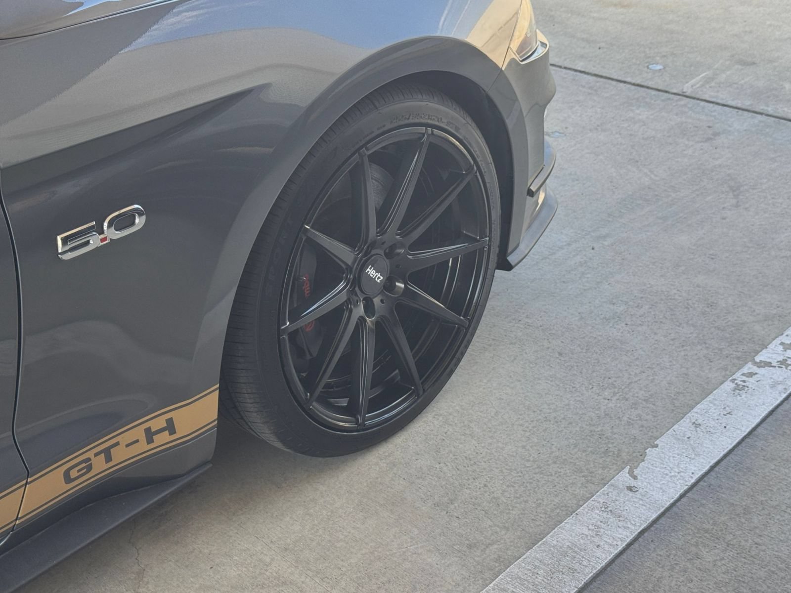 Thumbnail: 2022 Ford Mustang - 30