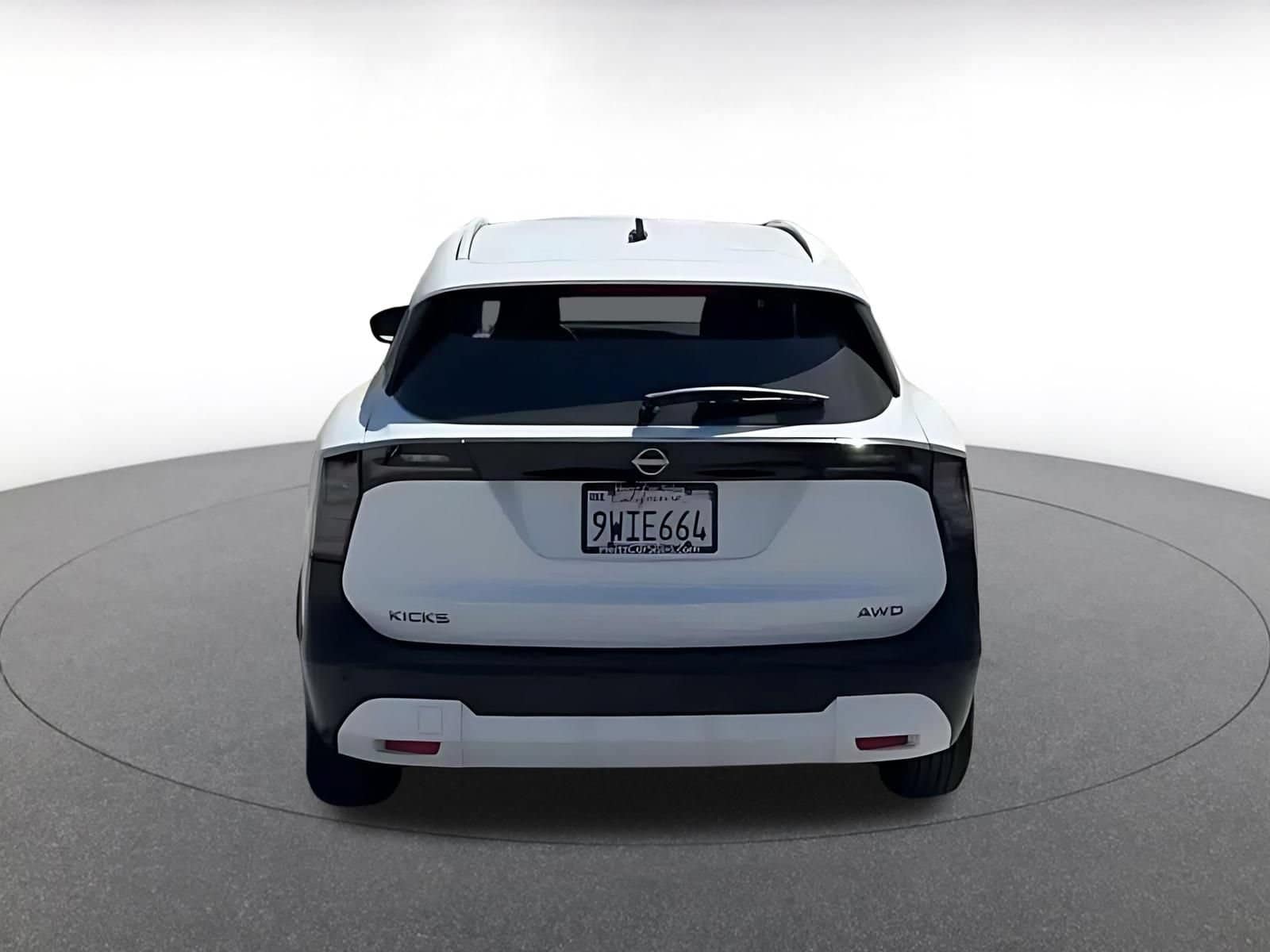 Thumbnail: 2026 Nissan Kicks - 12