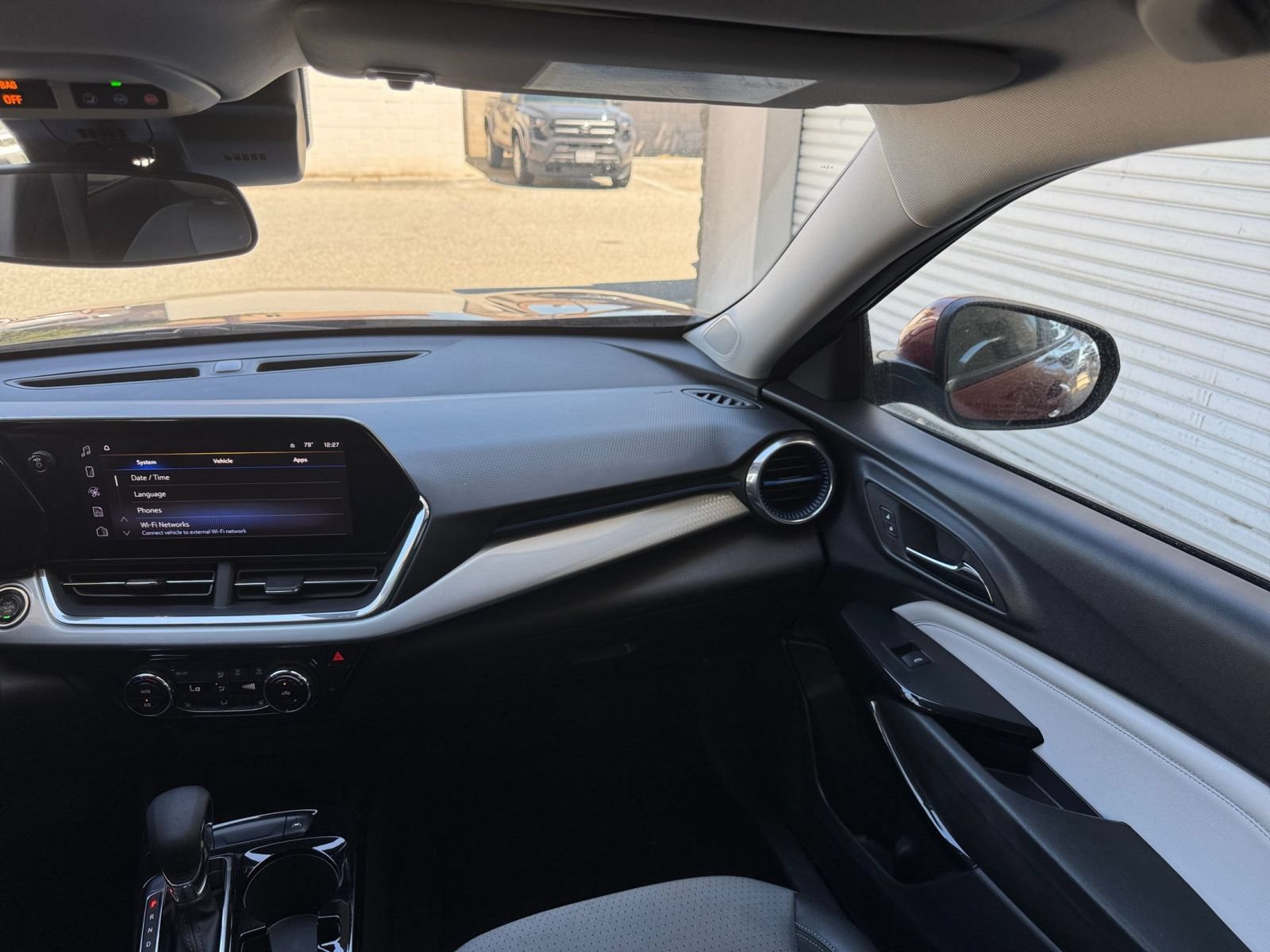 Thumbnail: 2025 Chevrolet Trax - 34