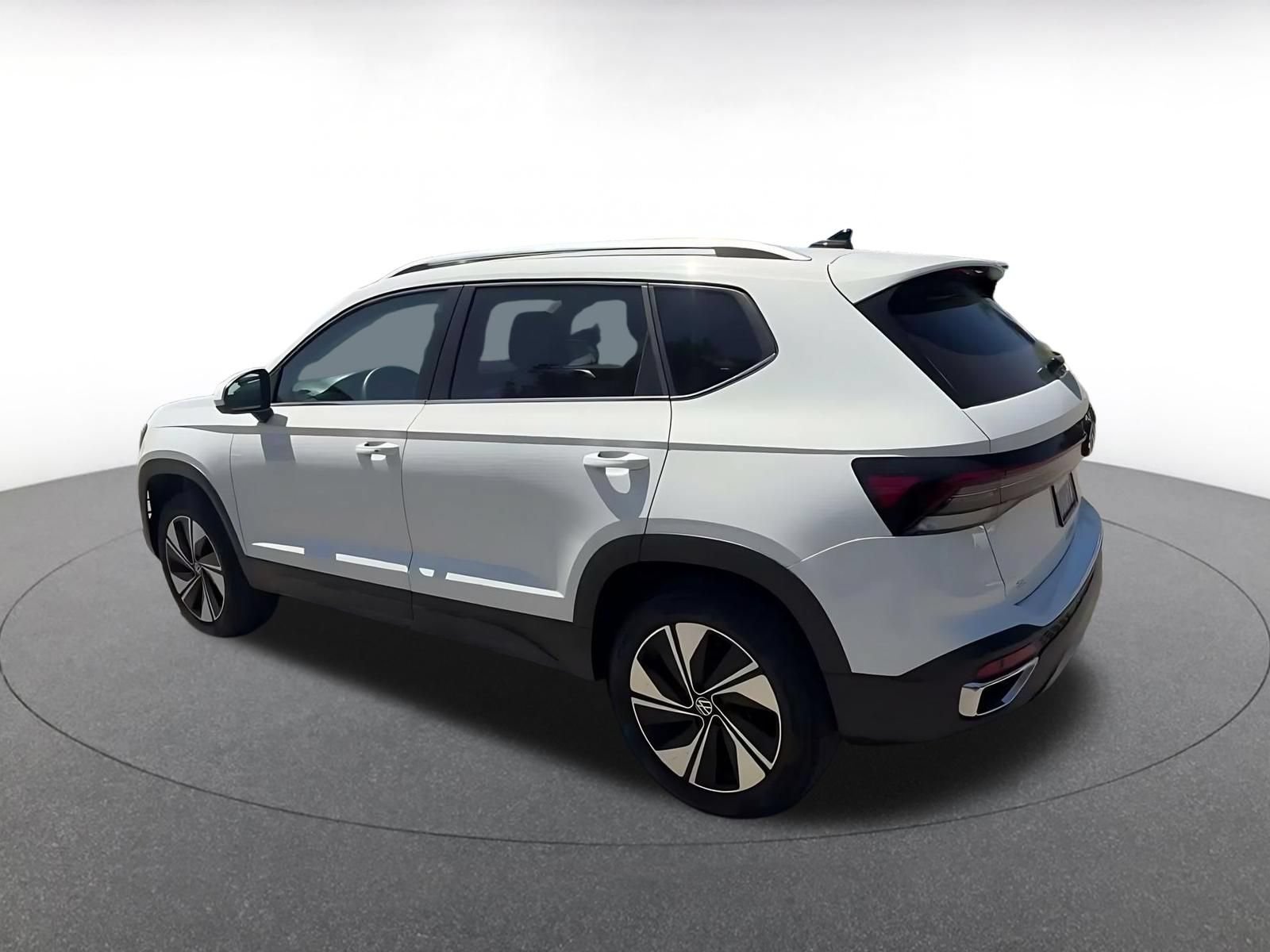 Thumbnail: 2026 Volkswagen Taos - 9
