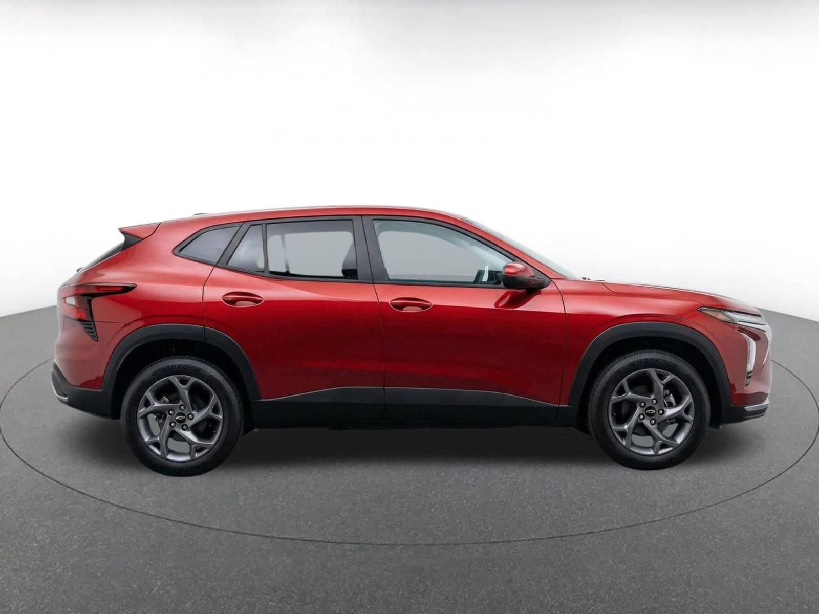 Thumbnail: 2025 Chevrolet Trax - 9