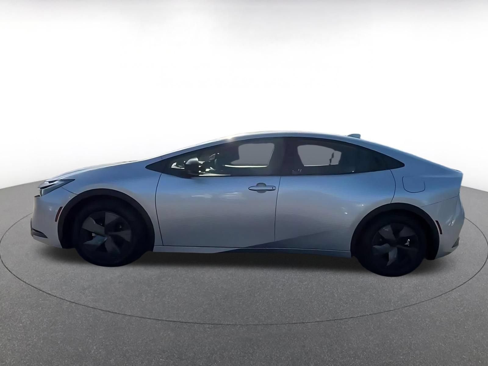 Thumbnail: 2024 Toyota Prius - 8