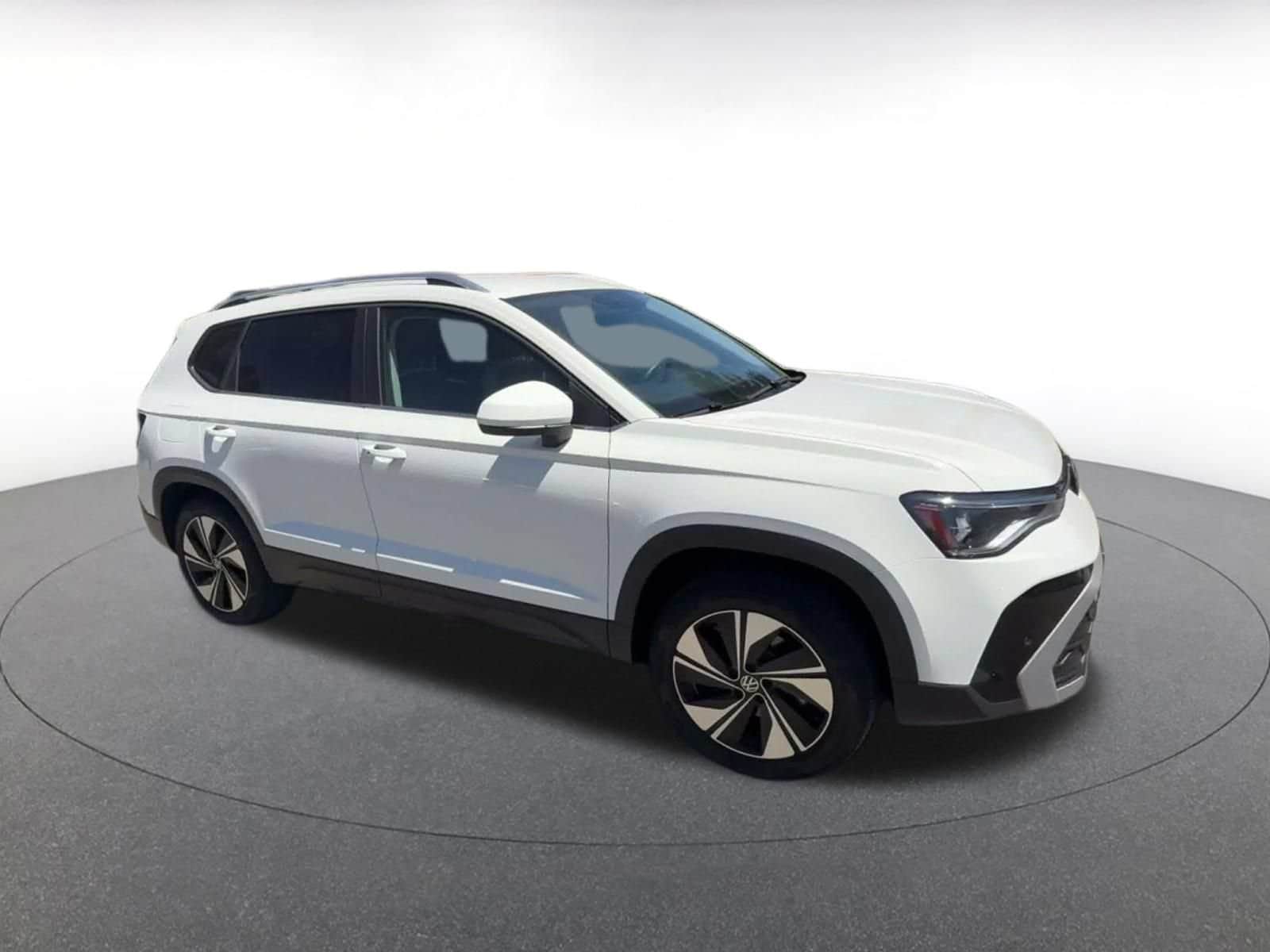 Thumbnail: 2026 Volkswagen Taos - 2