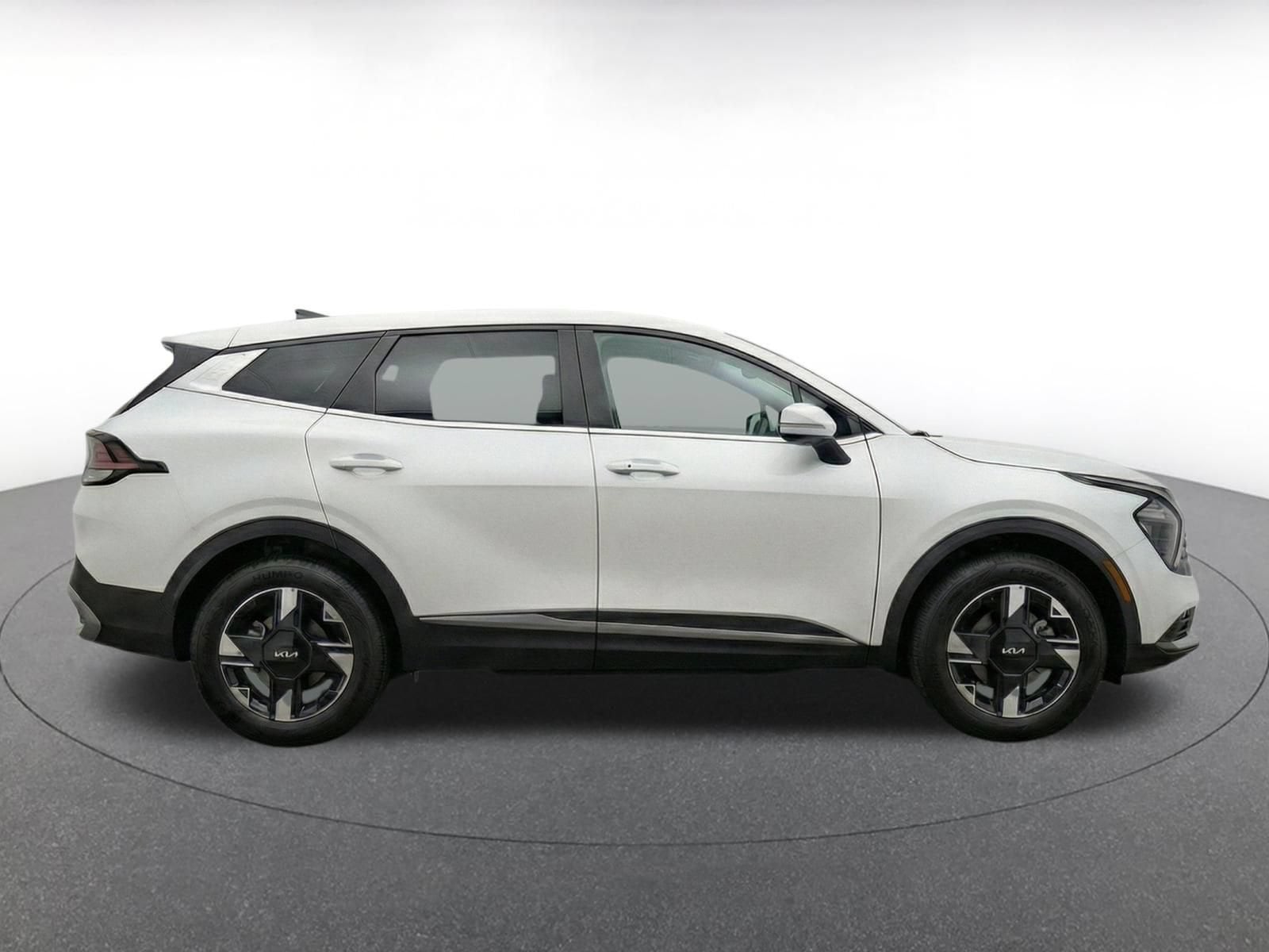 Thumbnail: 2026 Kia Sportage - 12