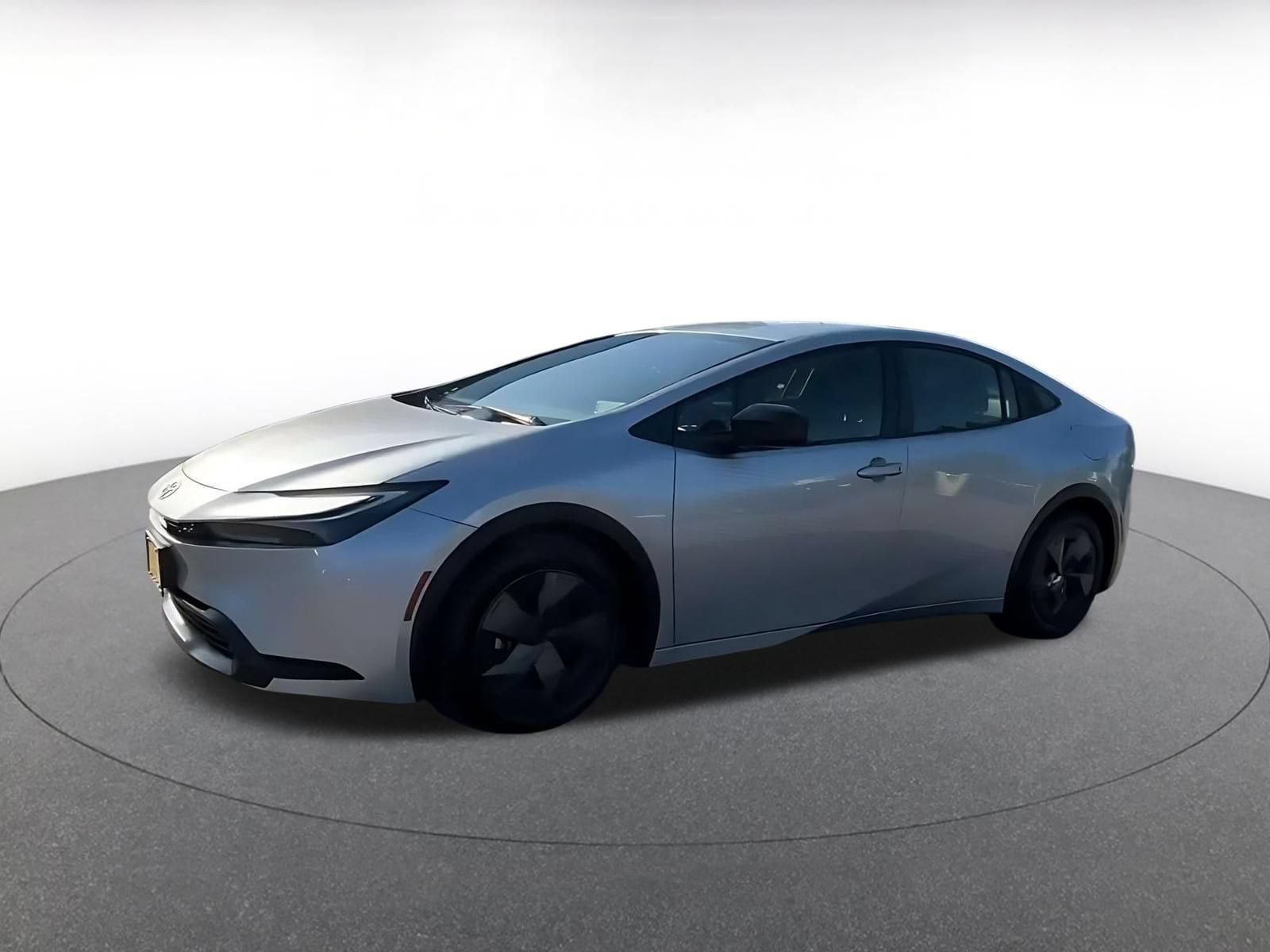 Thumbnail: 2024 Toyota Prius - 7