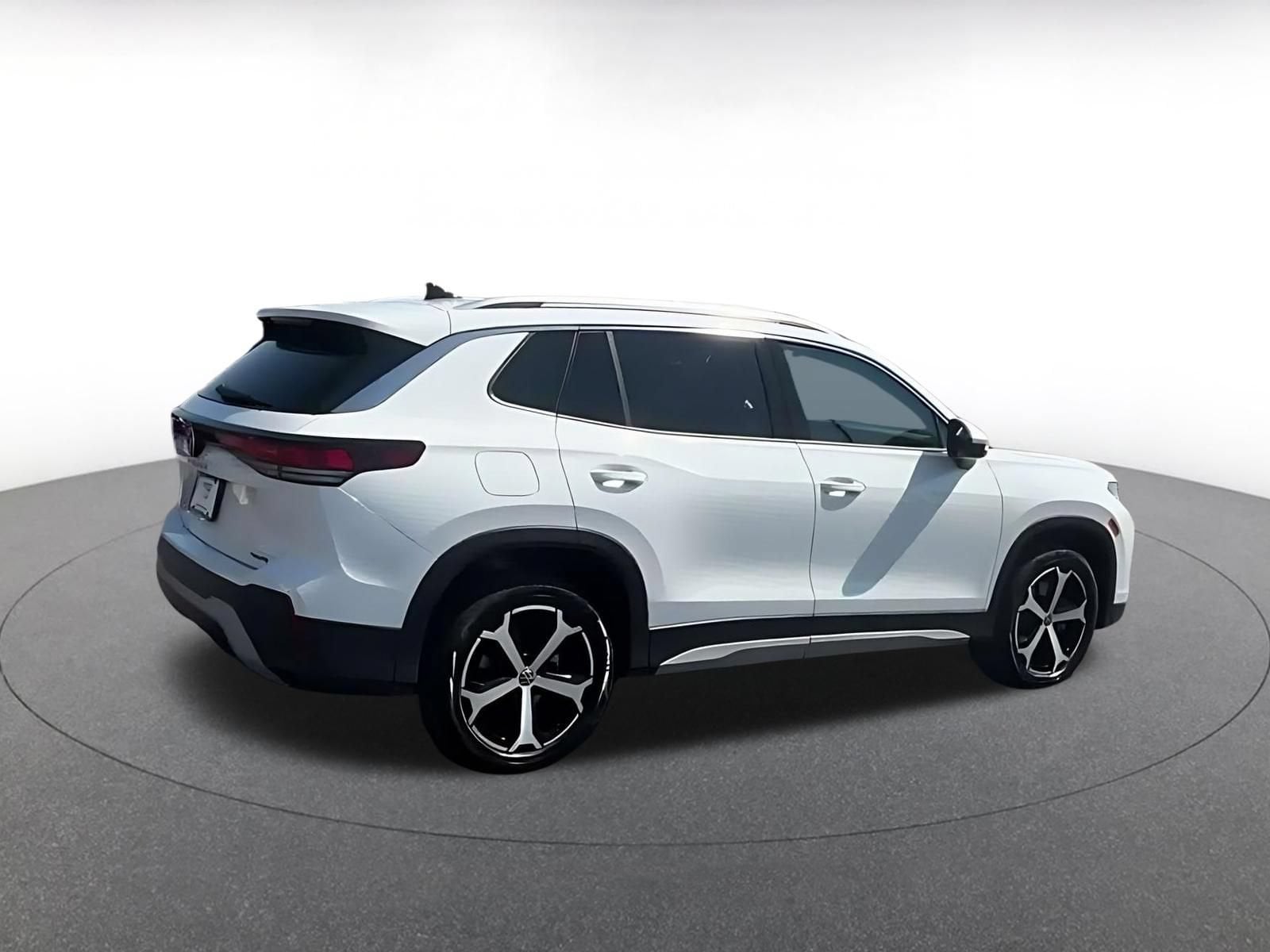 Thumbnail: 2026 Volkswagen Tiguan - 14